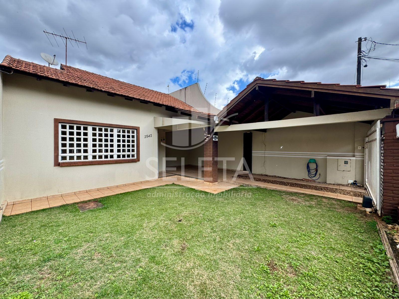 ÓTIMA CASA PARA LOCAÇÃO NO CENTRO COM 3 DORMITÓRIOS, CASCAVEL-...