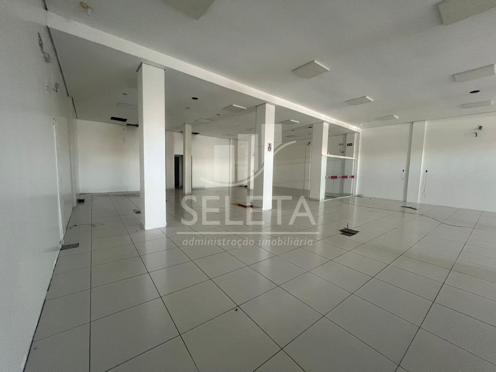 SALA COMERCIAL COM 360 m  PARA LOCAÇÃO - CASCAVEL PR