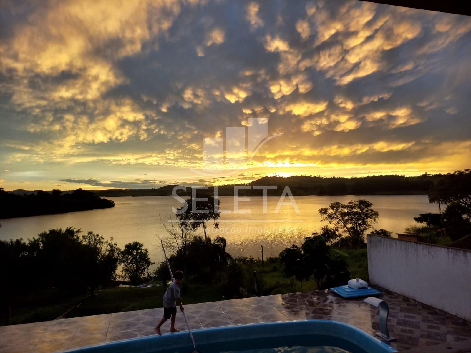 CHÁCARA A VENDA, CASA COM PISCINA NO ALAGADO DE  TRES BARRAS D...