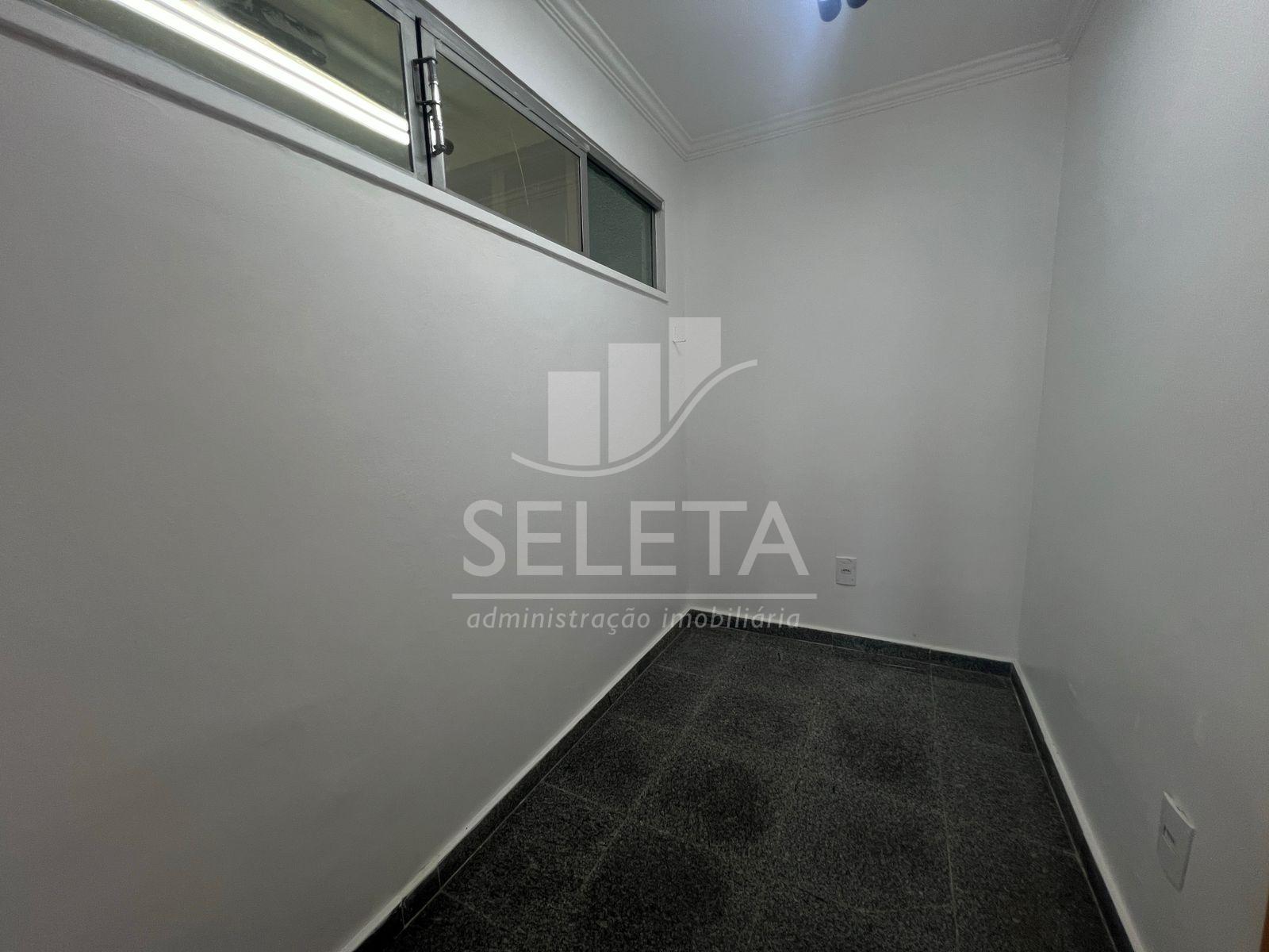 SALA COMERCIAL 42 m  NO CENTRO PARA LOCAÇÃO, CASCAVEL, PR