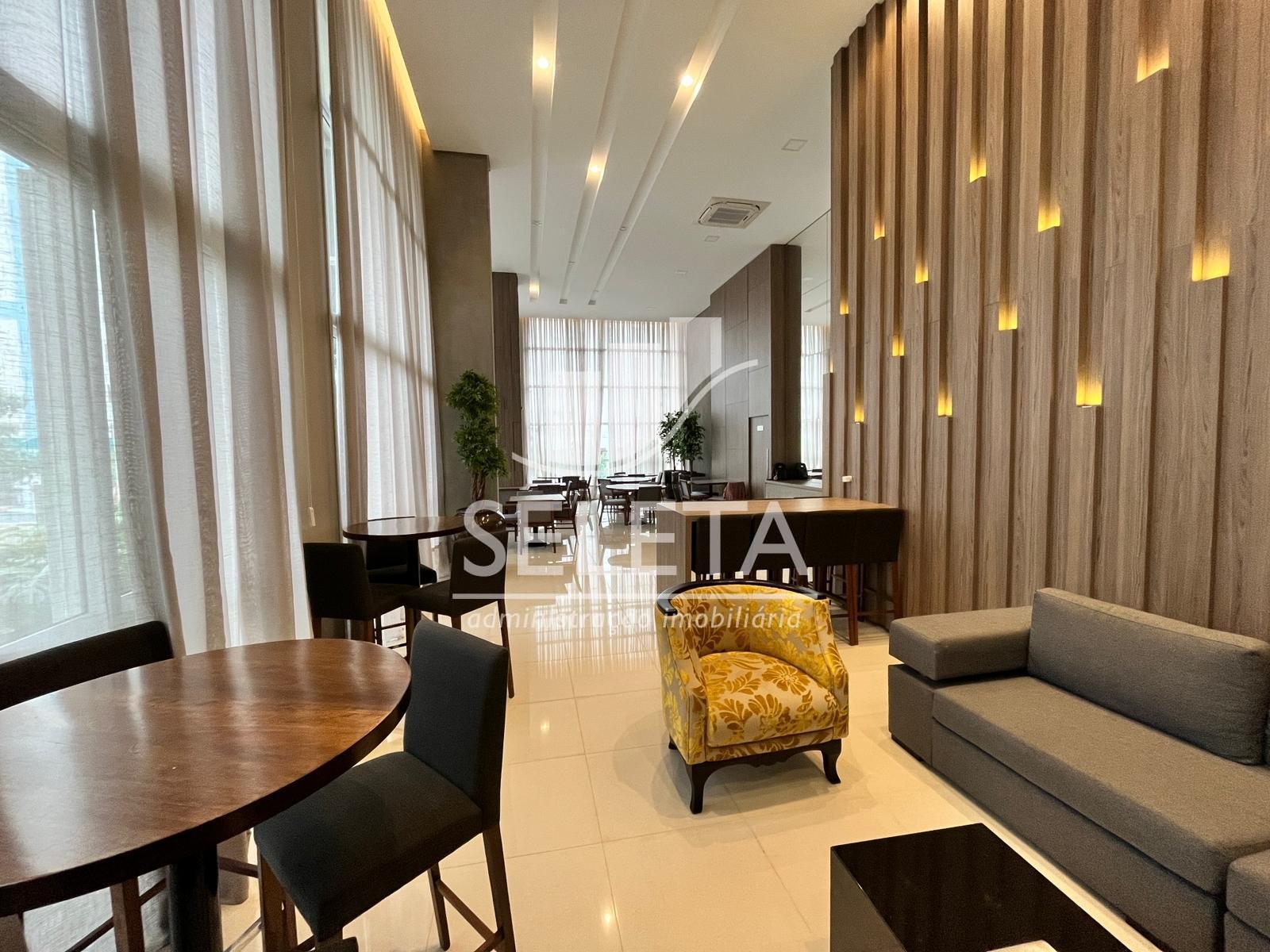 Apartamento no Edifício Elegance no Centro de Cascavel-PR.
