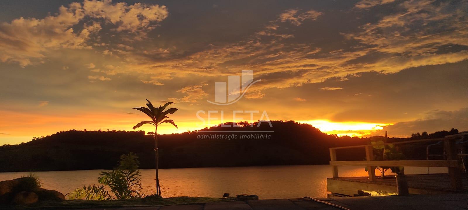 Chácara com edícula e piscina em Boa Vista Da Aparecida - Pr.