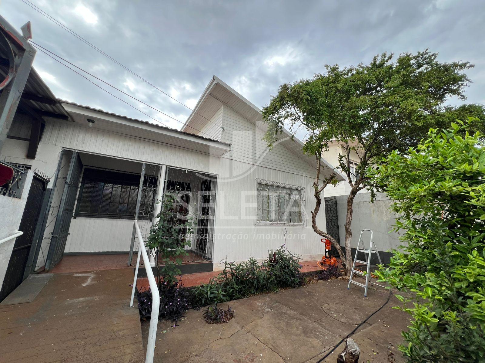 CASA PARA LOCAÇÃO RESIDENCIAL OU COMERCIAL NO CENTRO.