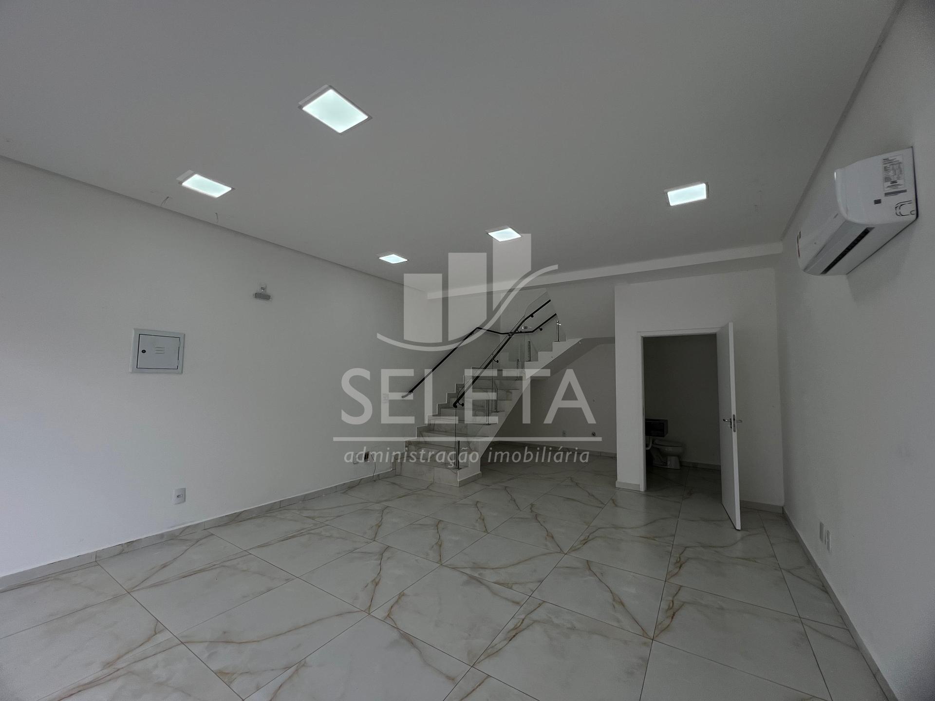 SALA COMERCIAL DISPONIVEL PARA LOCAÇÃO COM 91M2 NO BAIRRO FLOR...