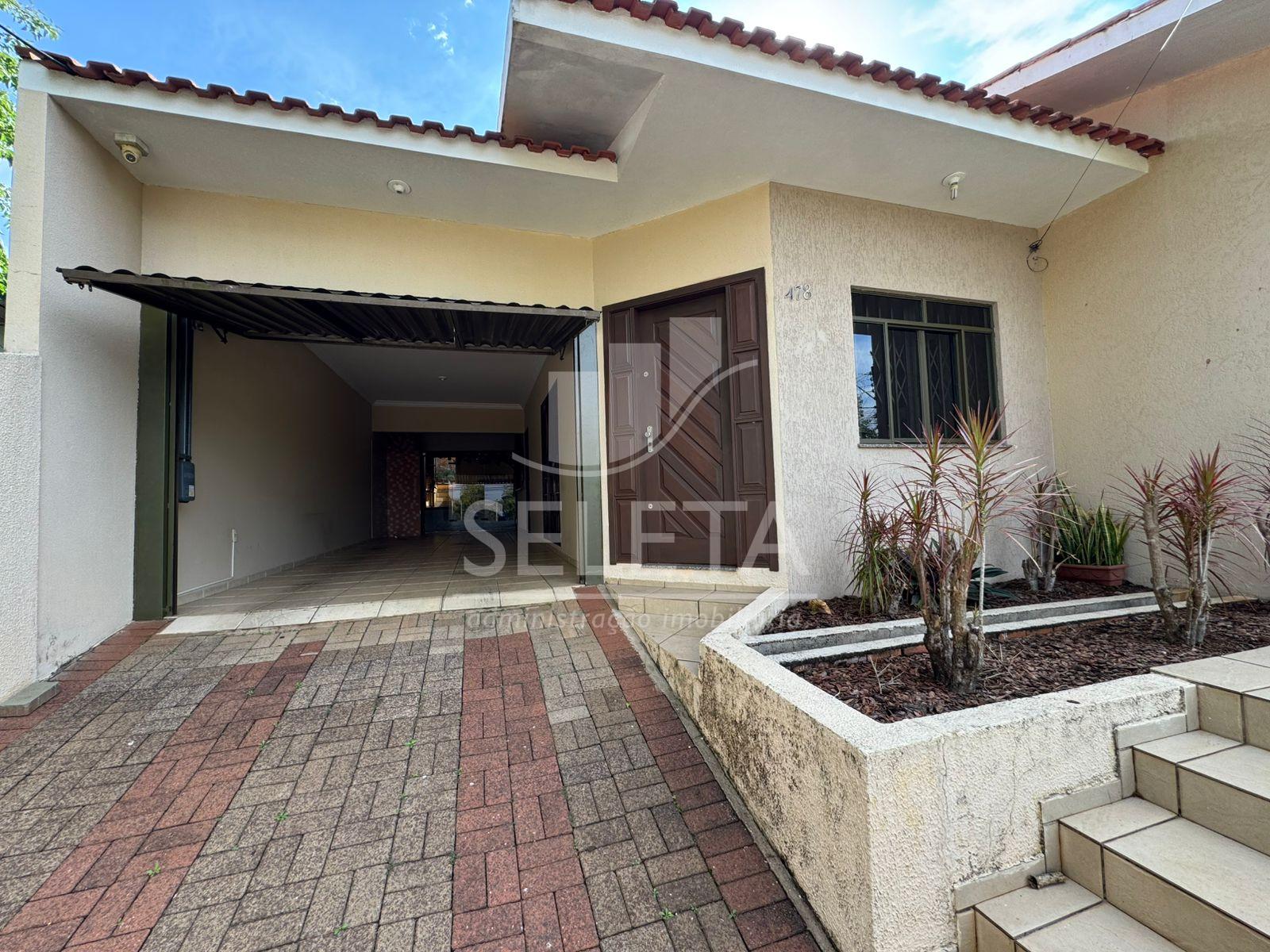 CASA SEMI MOBILIADA DISPONÍVEL PARA LOCAÇÃO NO UNIVERSITÁRIO.