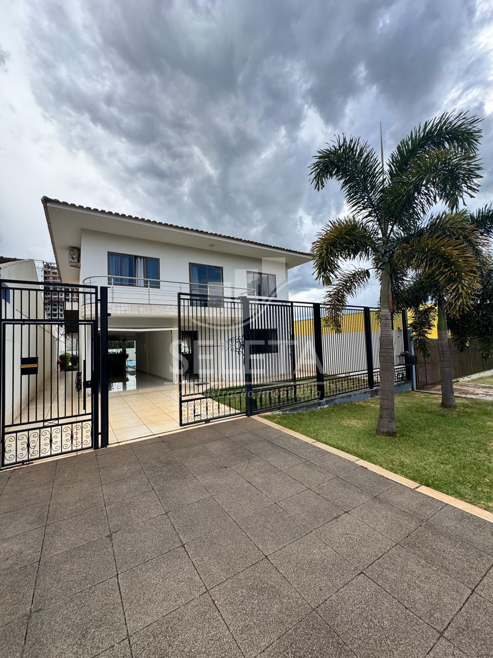 SOBRADO DIPONÍVEL PARA LOCAÇÃO NO TROPICAL.