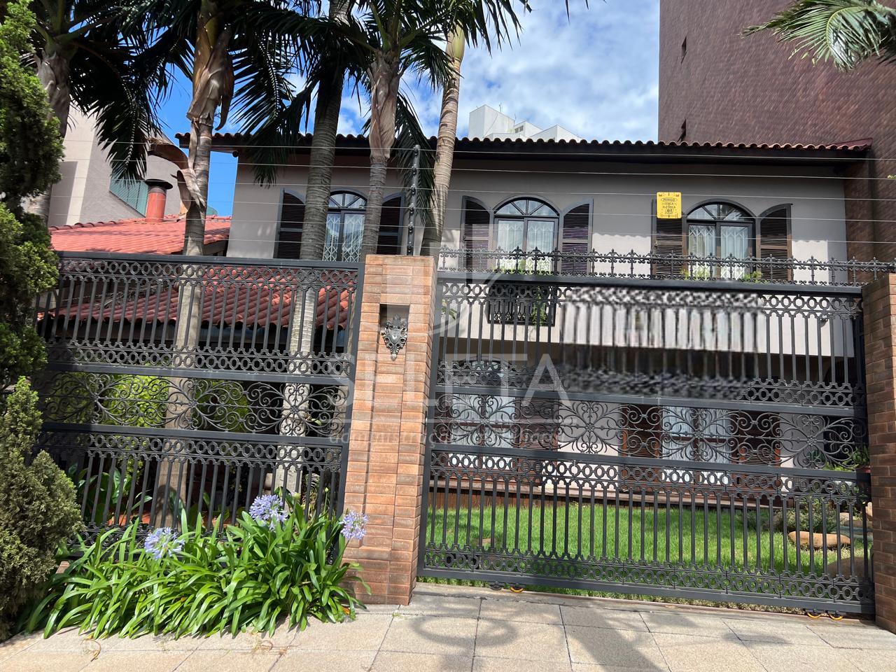 SOBRADO DISPONÍVEL PARA LOCAÇÃO.