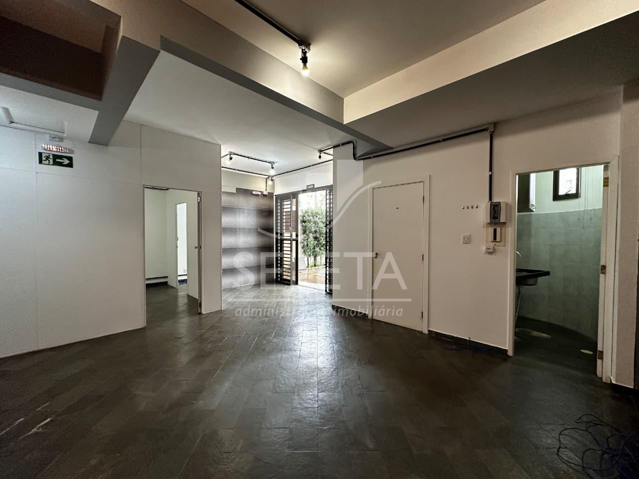 DISPONÍVEL PARA LOCAÇÃO  Sala Comercial Próxima ao Shopping JL