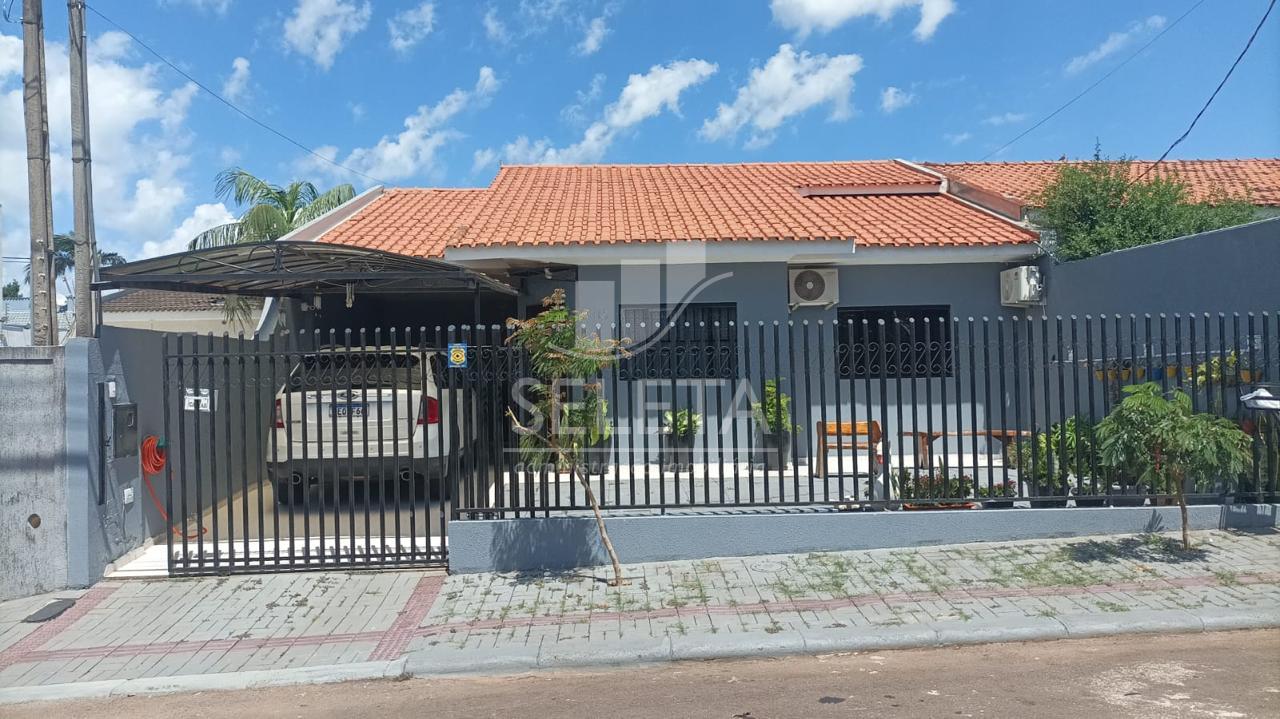 Casa a venda com 3 quartos no bairro Jardim Padovani - Cascave...