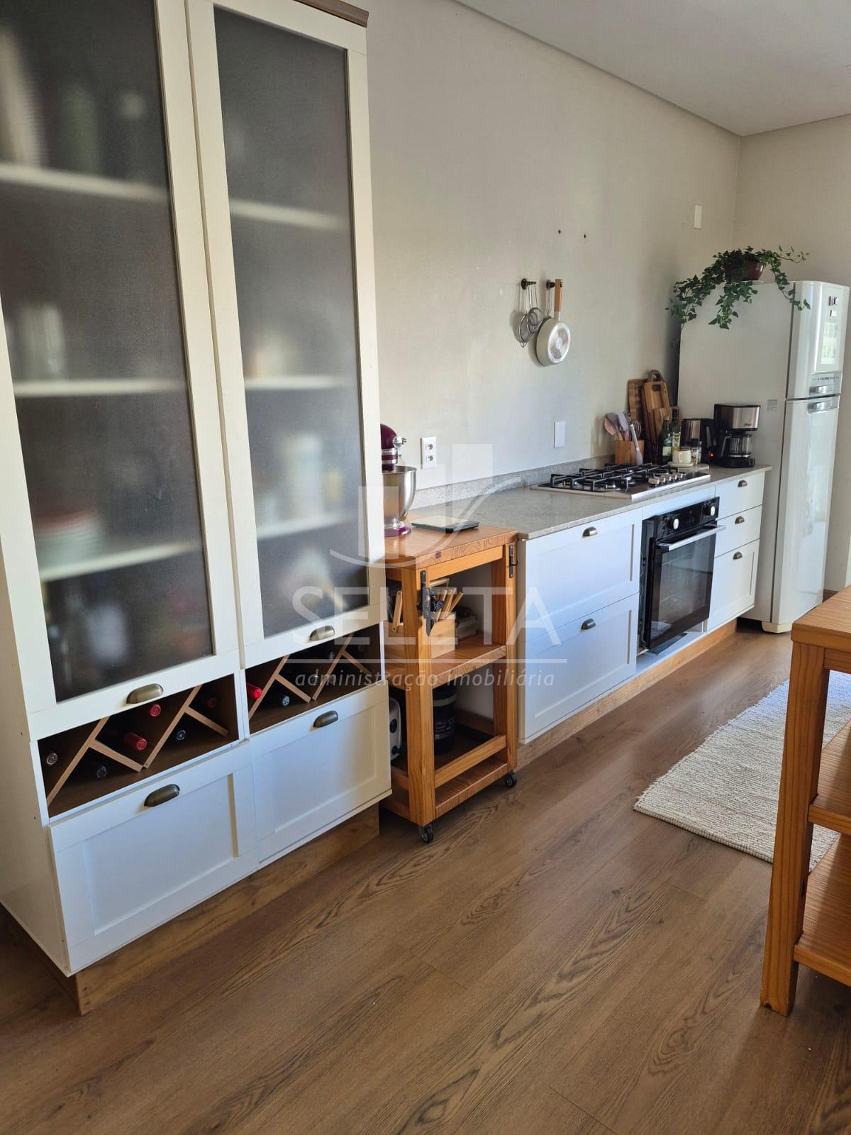 Sobrado à venda,no bairro Canadá fácil acesso BR 467 CASCAVEL ...