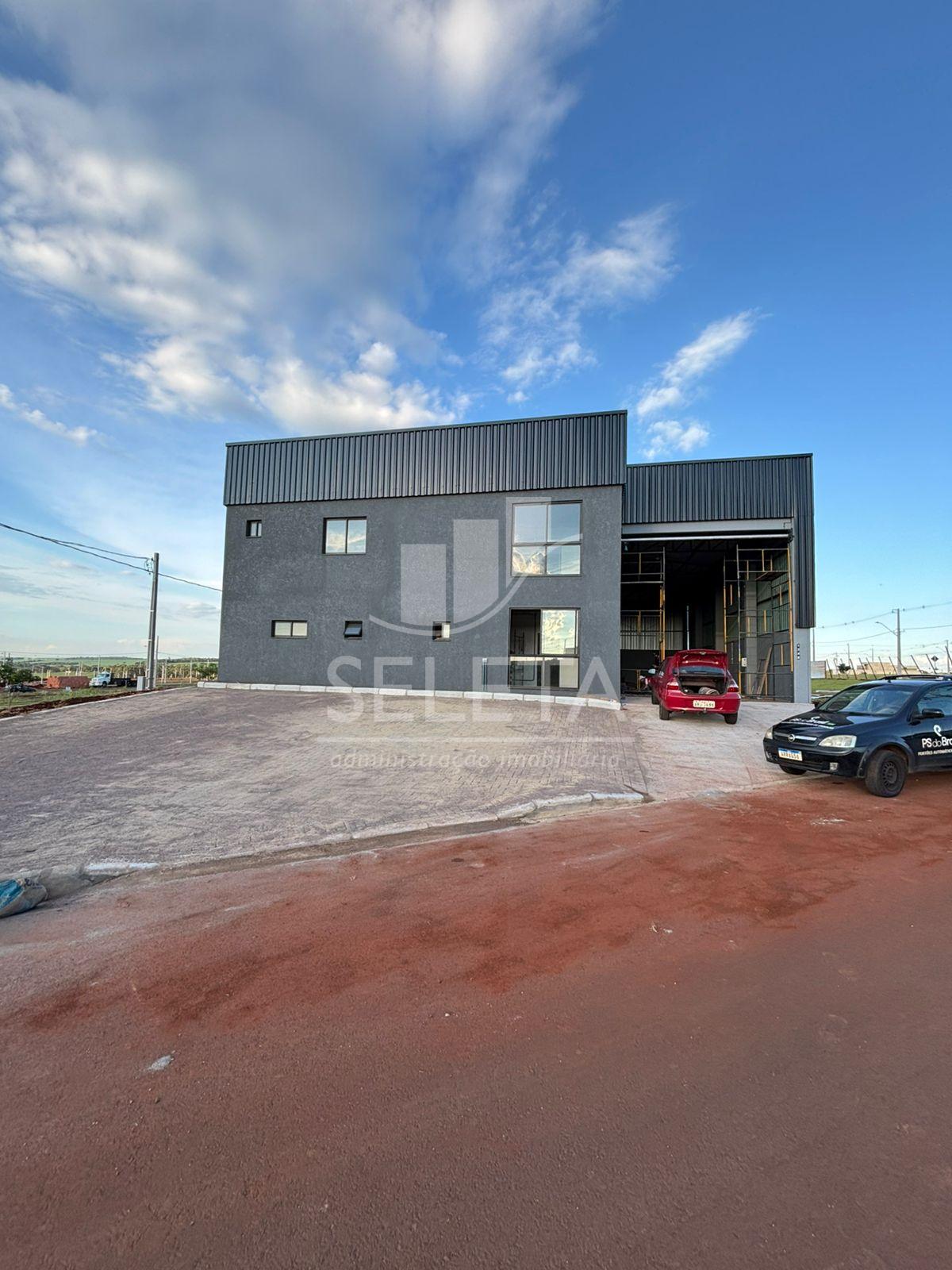 Barracão Comercial à Venda no Bairro Brasmadeira, Cascavel PR.