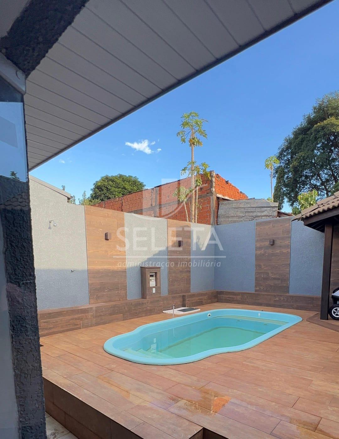 Casa à Venda com piscina no Bairro Interlagos, em Cascavel.