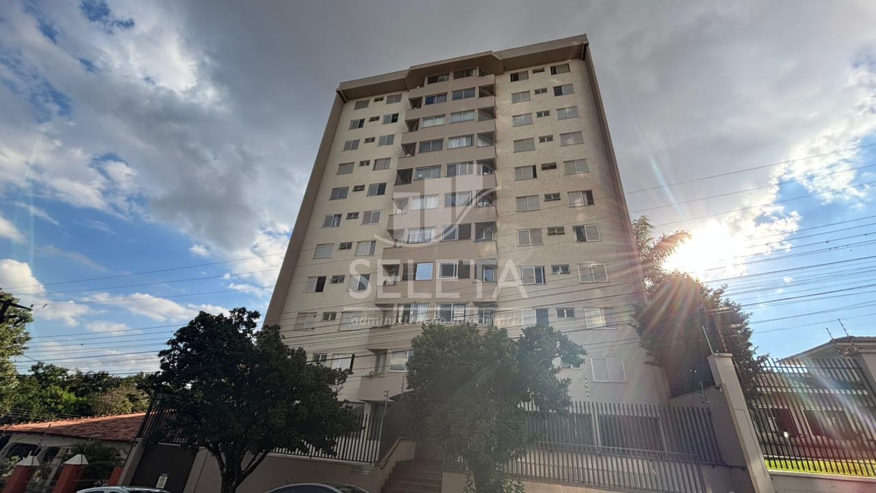 Apartamento no Edifício Villa Firenze em Cascavel-PR.