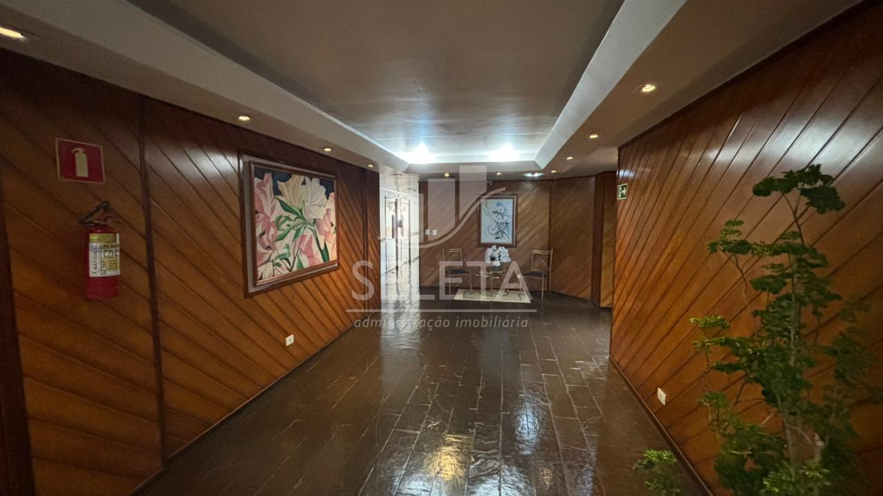 Apartamento no Edifício Villa Firenze em Cascavel-PR.