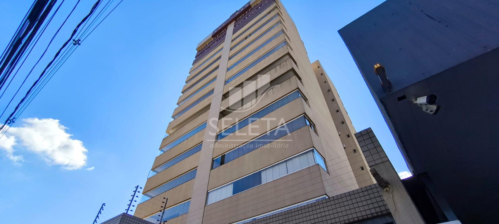 Cobertura Duplex Exclusiva no Centro, Edifício Valentina. Casc...
