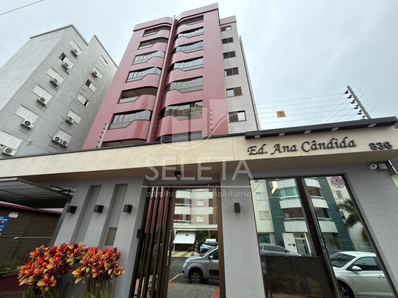 Apartamento mobiliado para venda no Centro