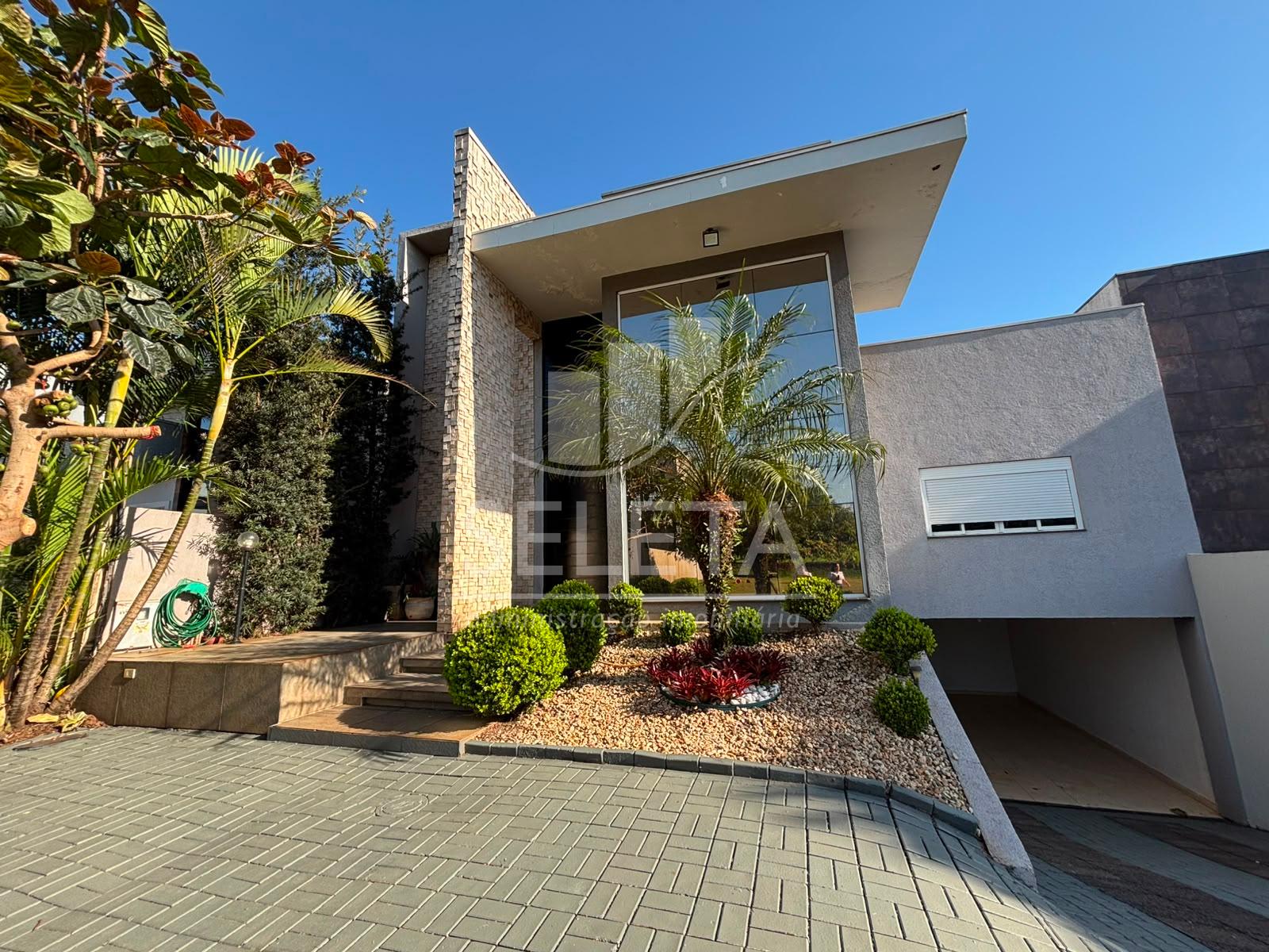 Casa com 3 dormitórios para locação, CATARATAS, CASCAVEL - PR