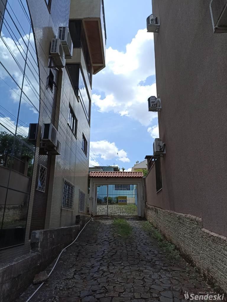 TERRENO CENTRAL, ÁREA COMERCIAL E DE SERVIÇOS, FRANCISCO BELTR...