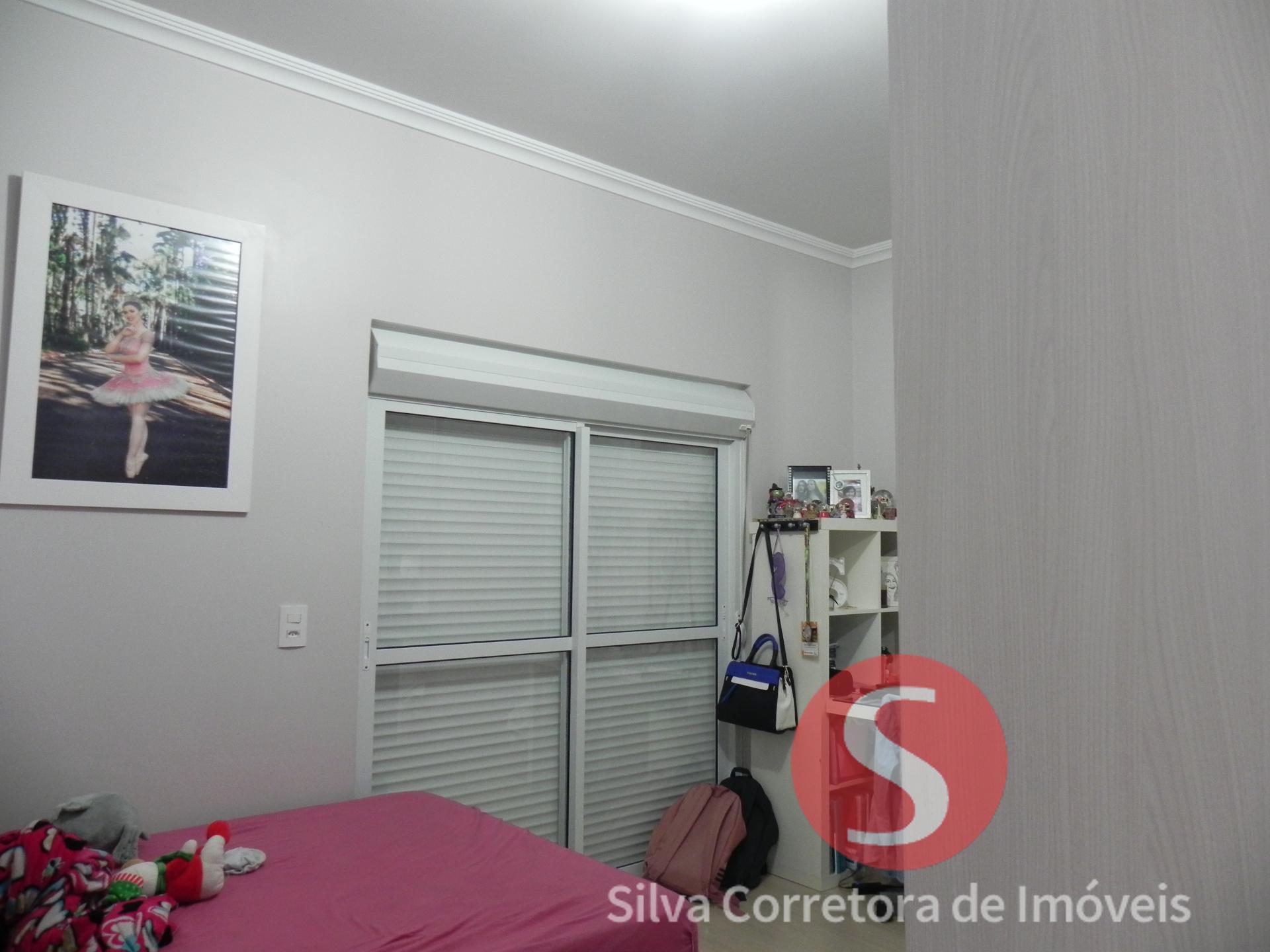 Sobrado a venda, localizado no Bairro So Francisco Xavier, Dois Vizinhos-PR.