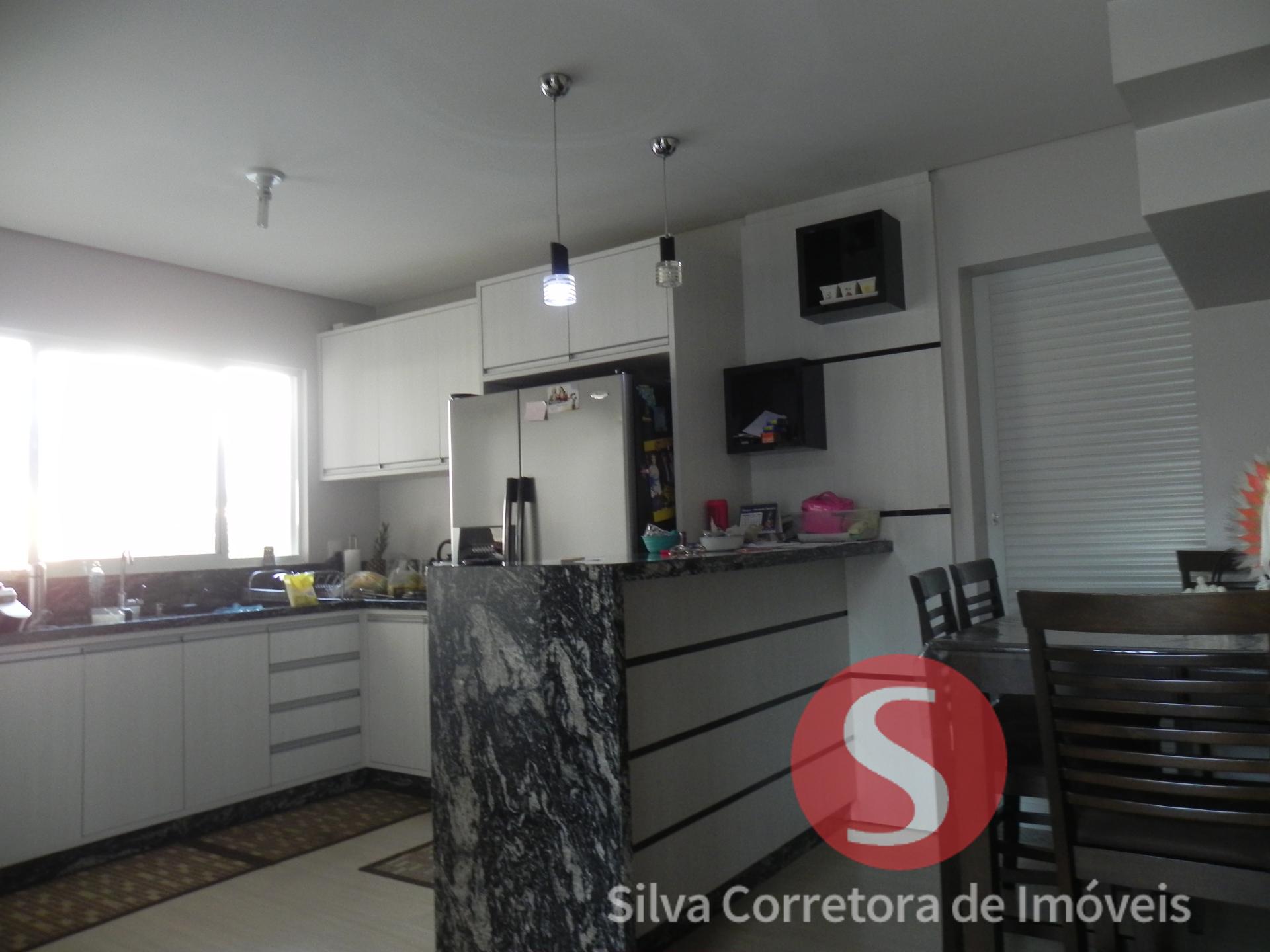 Sobrado a venda, localizado no Bairro So Francisco Xavier, Dois Vizinhos-PR.