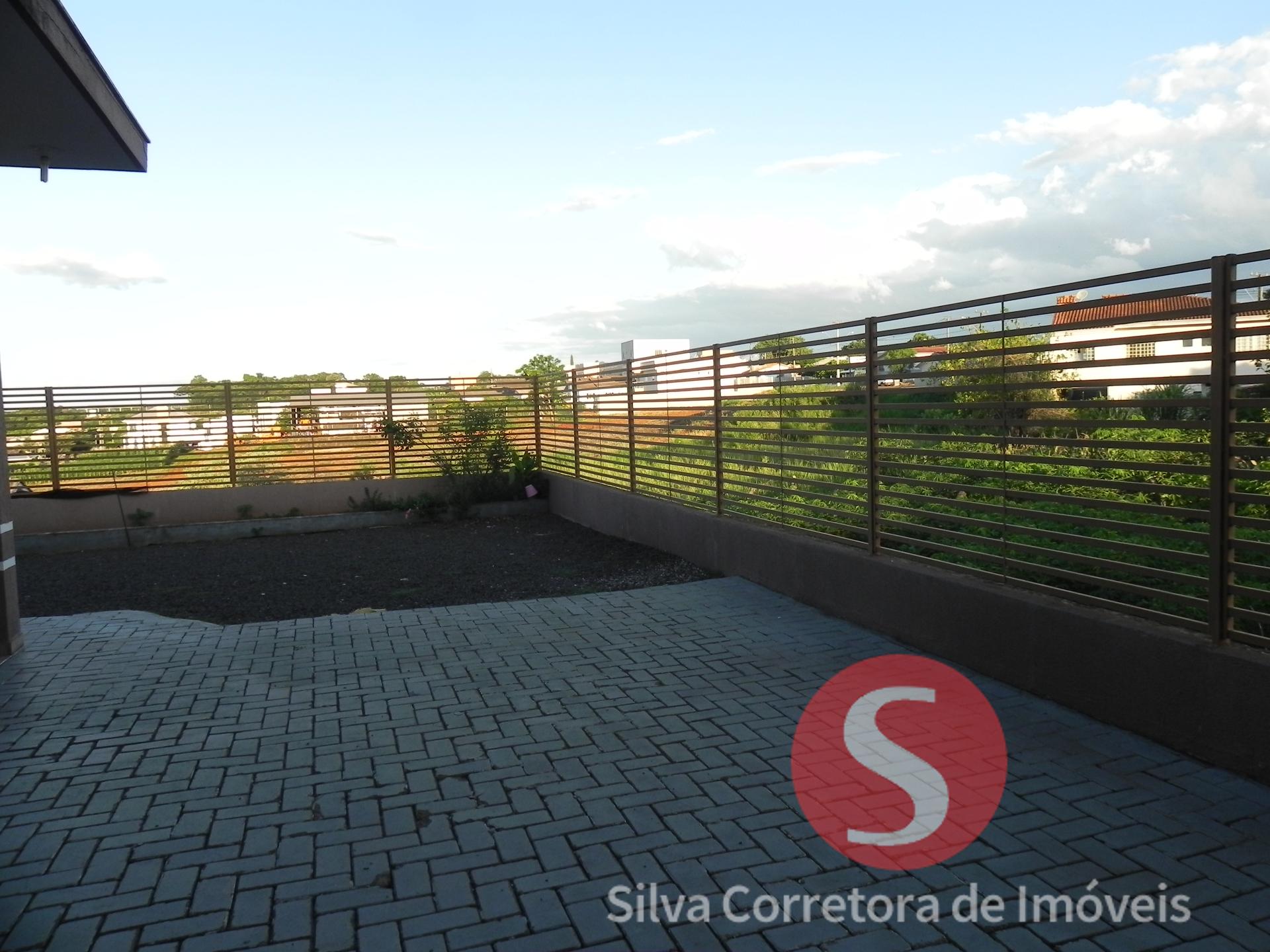 Sobrado a venda, localizado no Bairro So Francisco Xavier, Dois Vizinhos-PR.