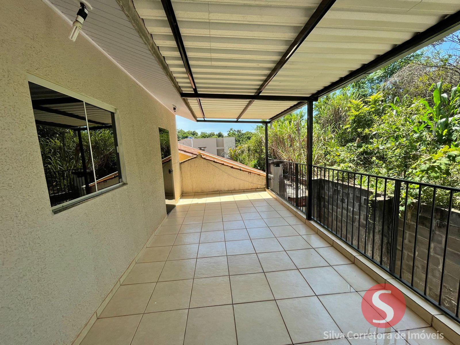 Sobrado a venda, localizado no Centro Sul, Dois Vizinhos-PR.