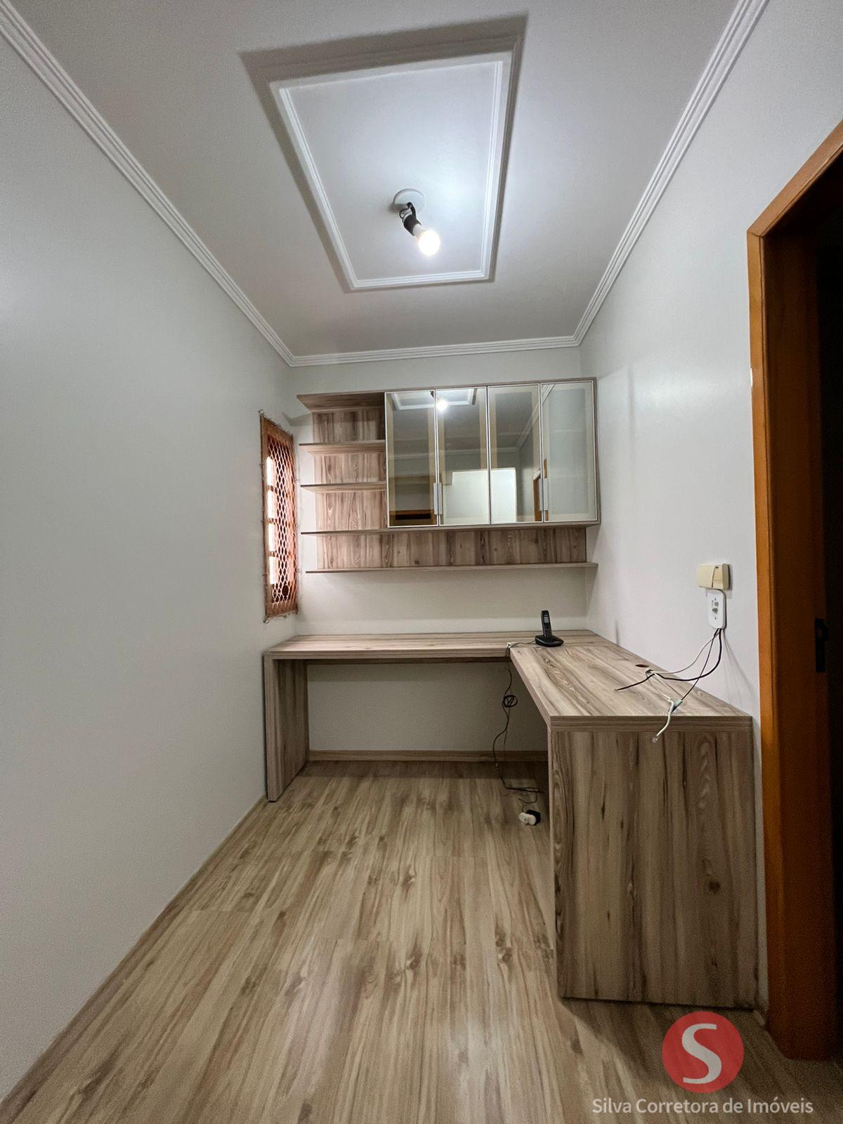Sobrado a venda, localizado no Bairro Alto da Colina, Dois Vizinhos-PR.