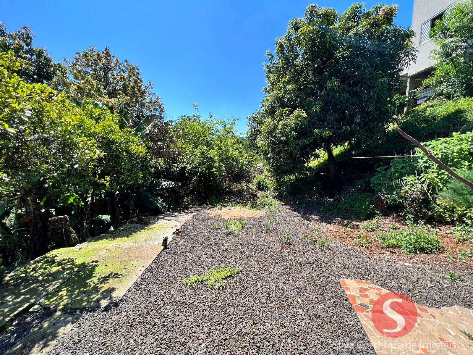Casa a venda, localizada no Centro Norte, Dois Vizinhos-PR.