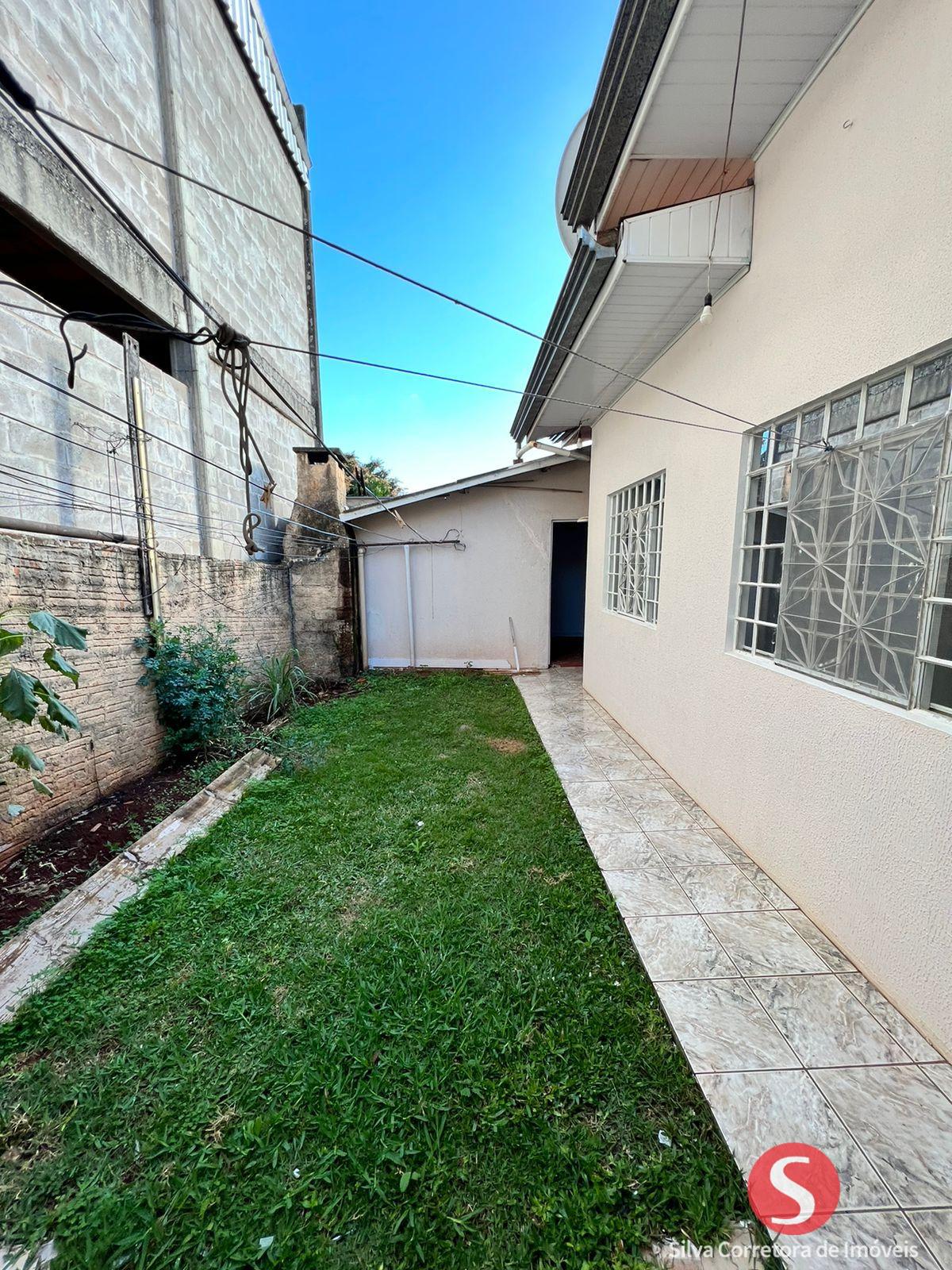 Casa a venda, localizada no Centro Sul, Dois Vizinhos-PR.