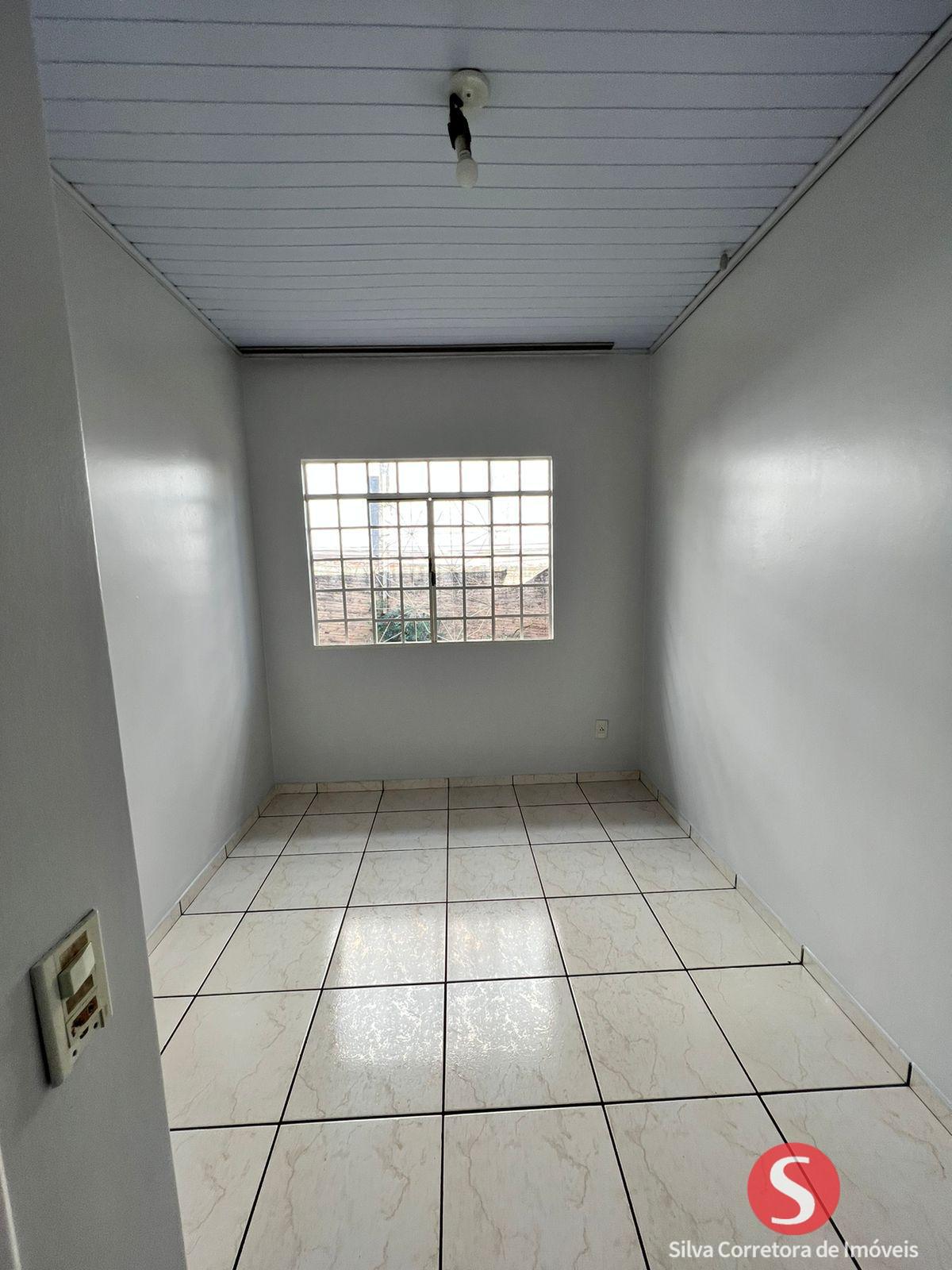 Casa a venda, localizada no Centro Sul, Dois Vizinhos-PR.