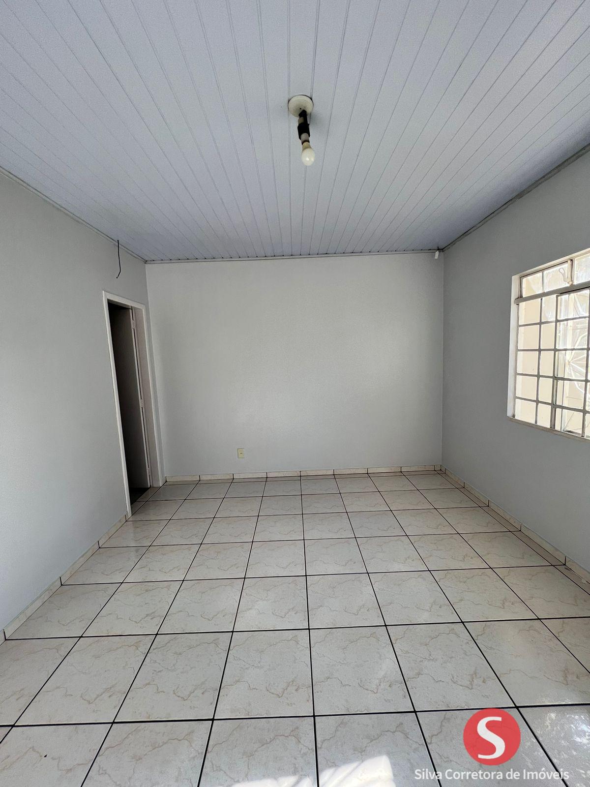 Casa a venda, localizada no Centro Sul, Dois Vizinhos-PR.