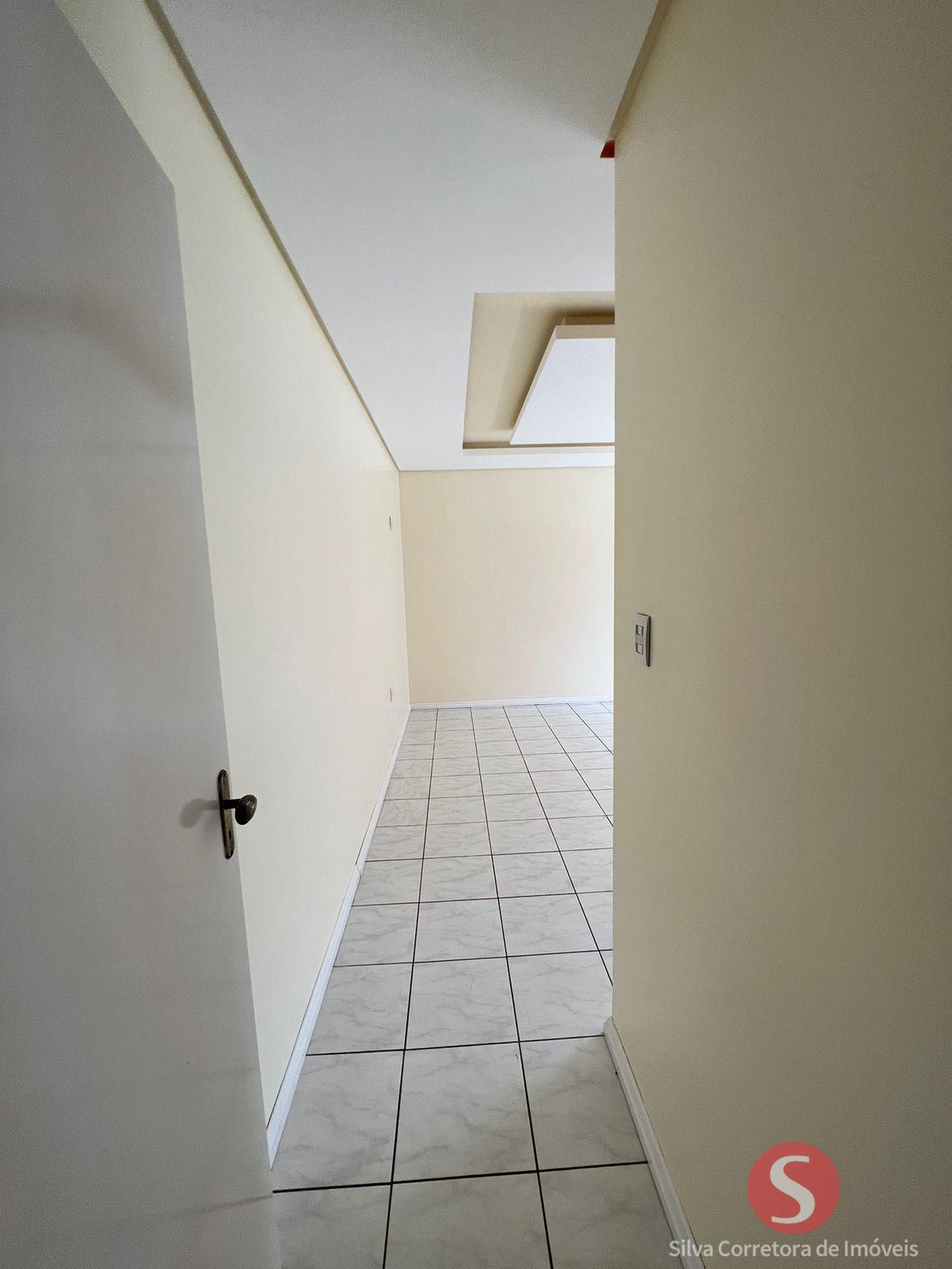Casa a venda, localizada no Bairro So Francisco de Assis, Dois Vizinhos-PR.