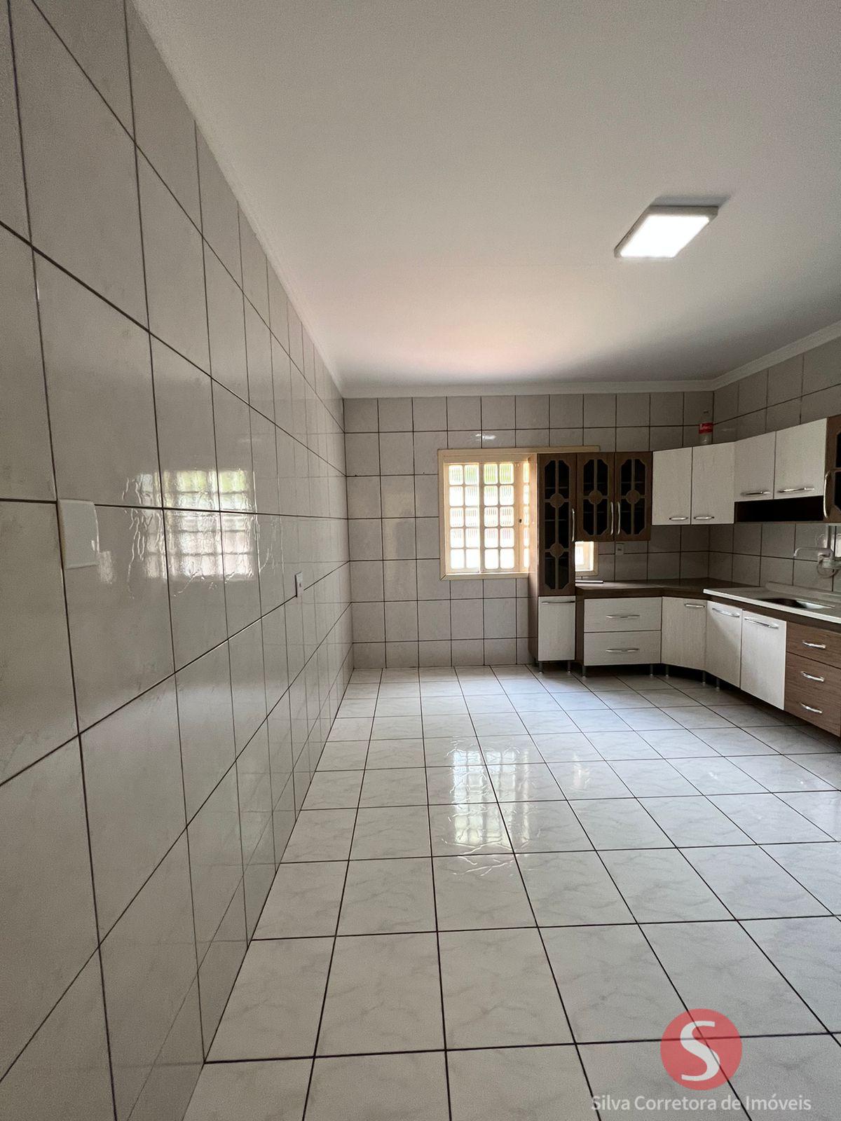 Casa a venda, localizada no Bairro So Francisco de Assis, Dois Vizinhos-PR.