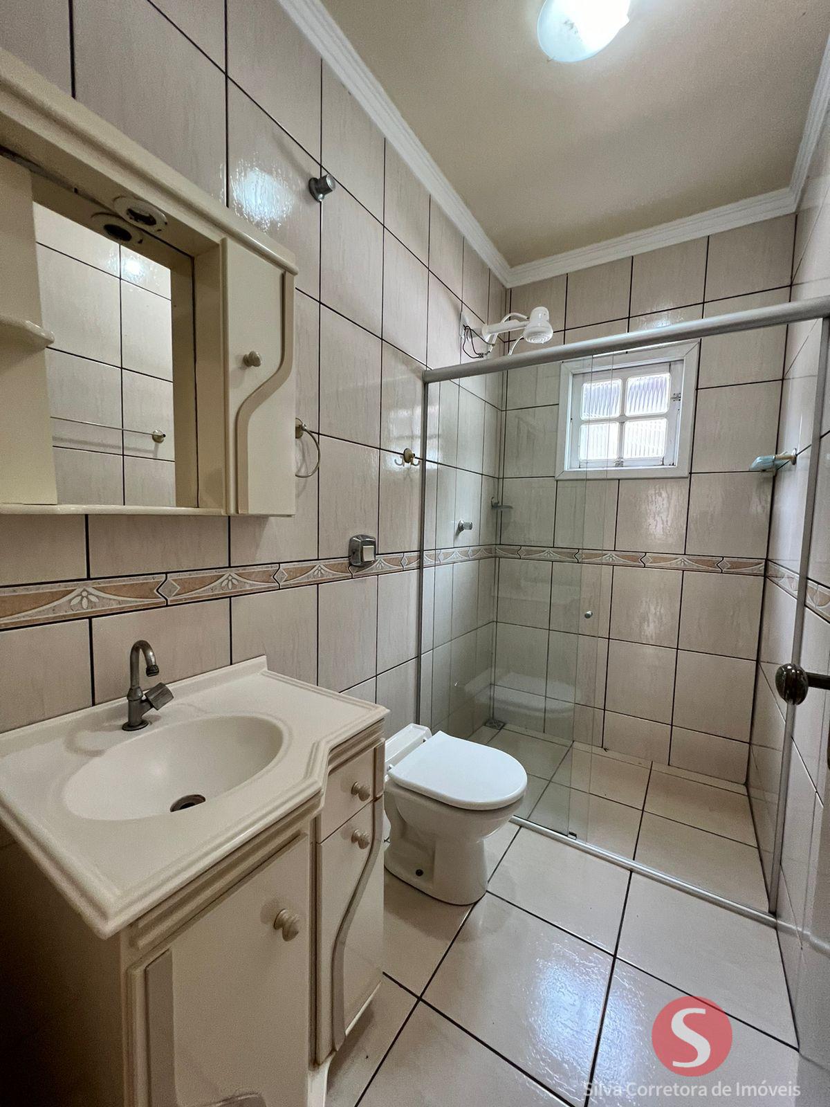 Casa a venda, localizada no Bairro So Francisco de Assis, Dois Vizinhos-PR.