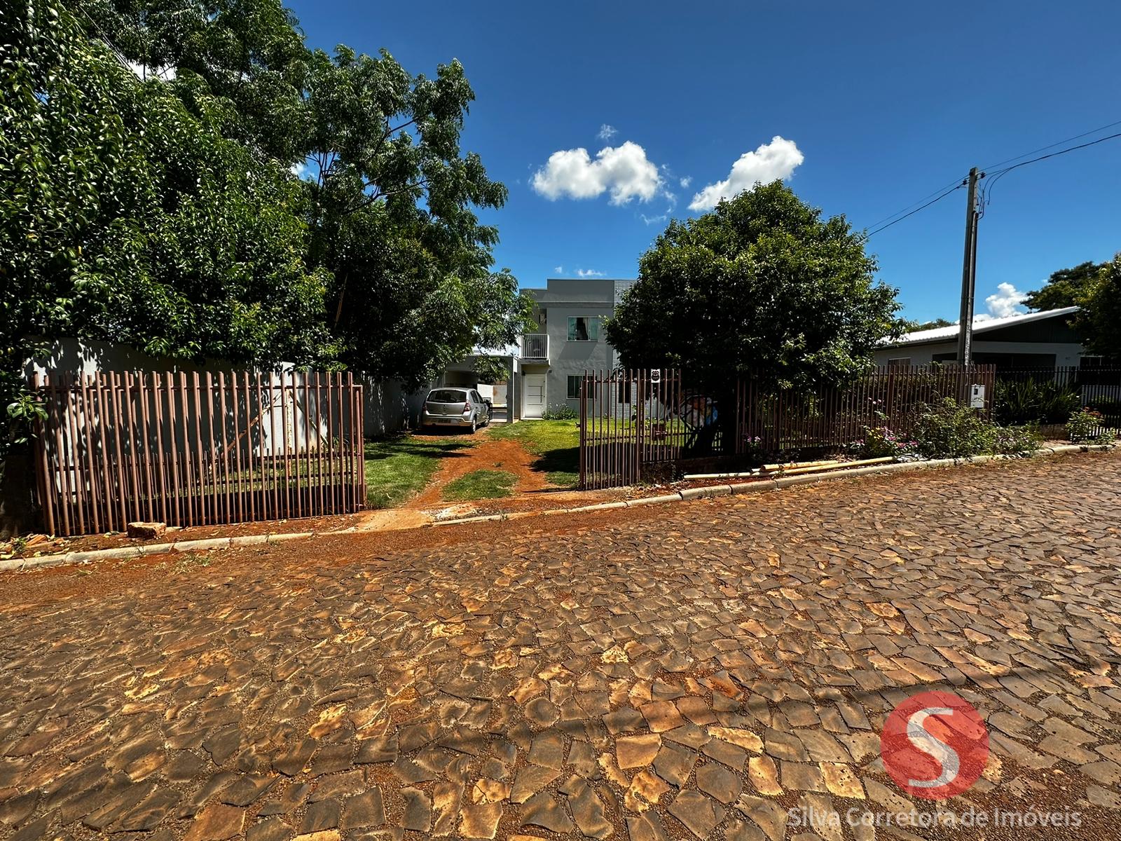 Sobrado a venda, localizado no Bairro São F. de Assis, Dois Vi...