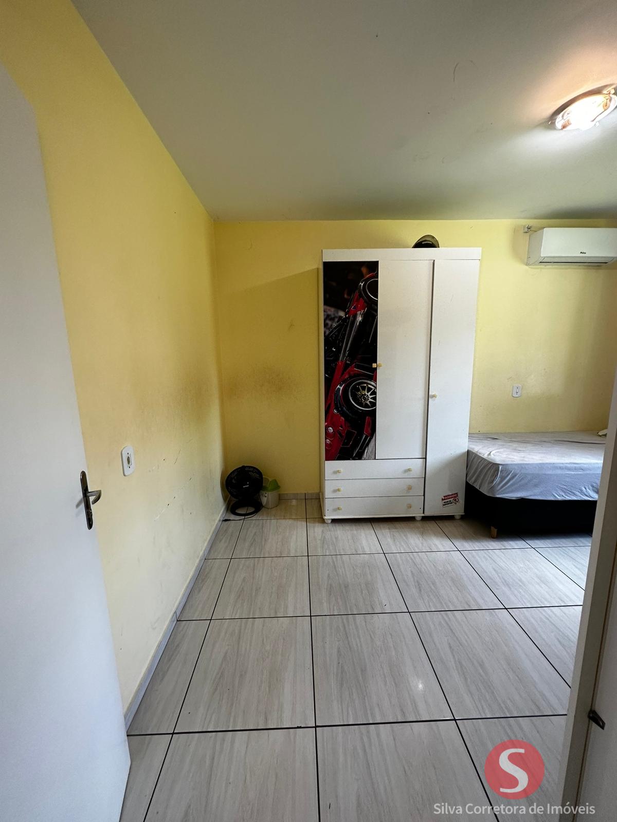 Sobrado a venda, localizado no Bairro So F. de Assis, Dois Vizinhos-PR.