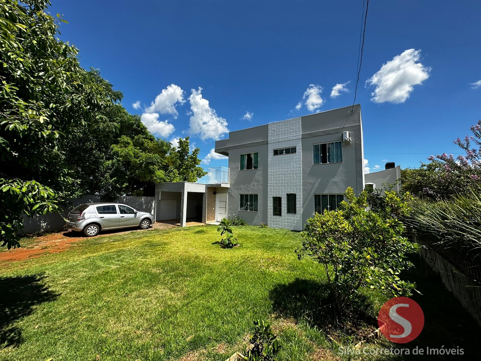 Sobrado a venda, localizado no Bairro So F. de Assis, Dois Vizinhos-PR.