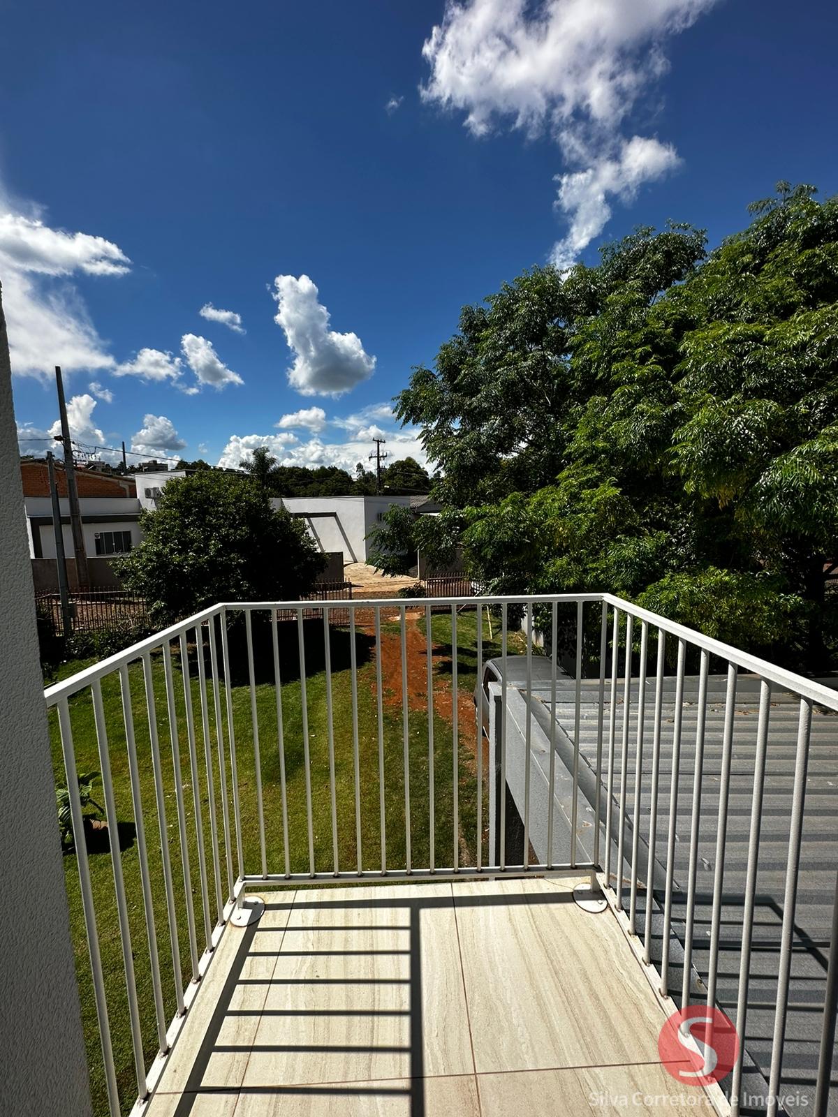 Sobrado a venda, localizado no Bairro So F. de Assis, Dois Vizinhos-PR.