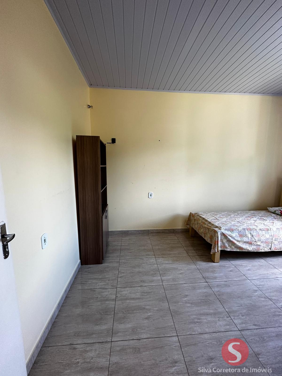 Sobrado a venda, localizado no Bairro So F. de Assis, Dois Vizinhos-PR.