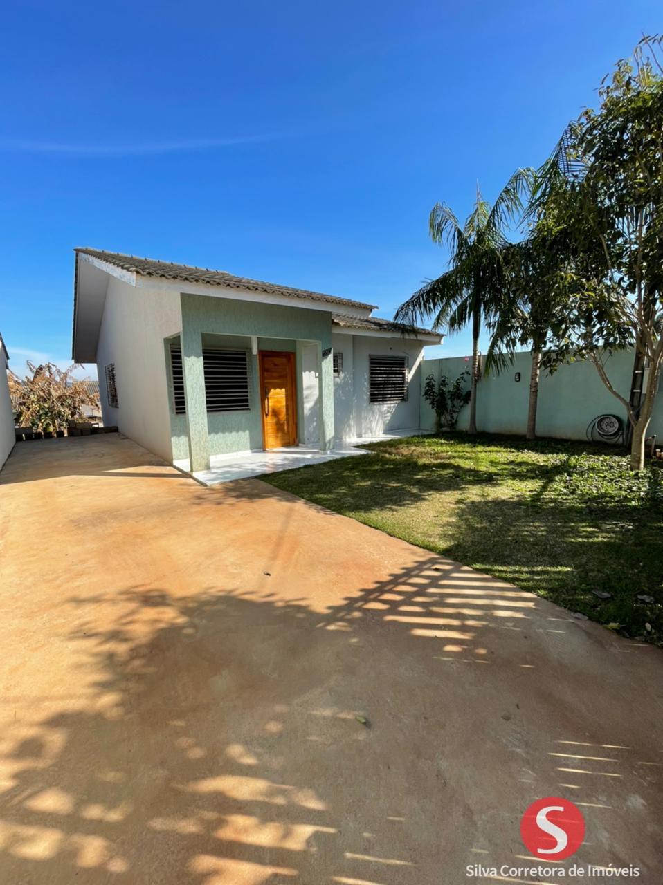 Casa a venda, localizada no Loteamento Zenci, Dois Vizinhos-PR.