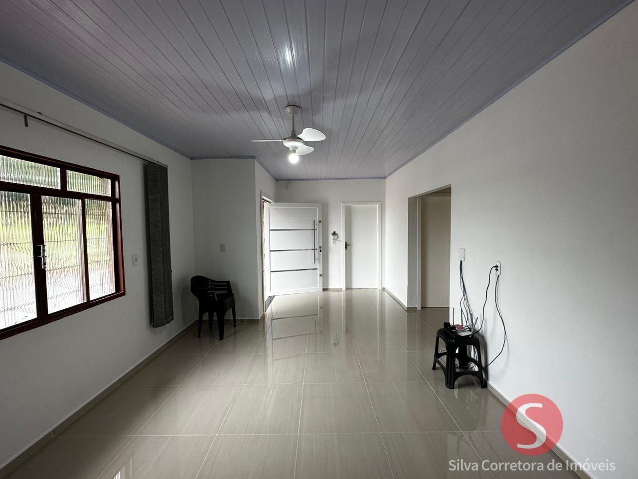 Casa a venda, localizada no Centro Sul, Dois Vizinhos-PR.