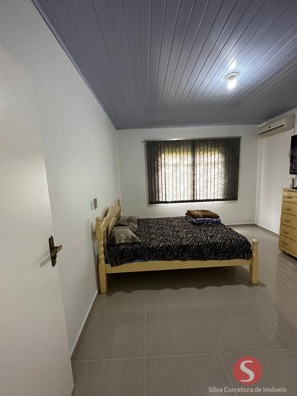 Casa a venda, localizada no Centro Sul, Dois Vizinhos-PR.