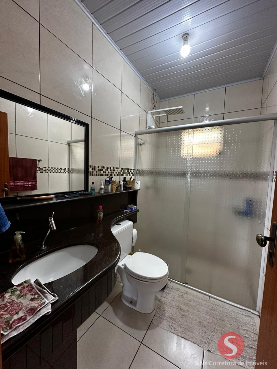 Casa a venda, localizada no Centro Sul, Dois Vizinhos-PR.