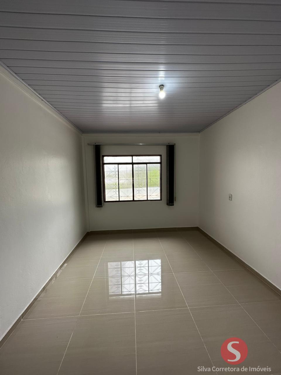 Casa a venda, localizada no Centro Sul, Dois Vizinhos-PR.