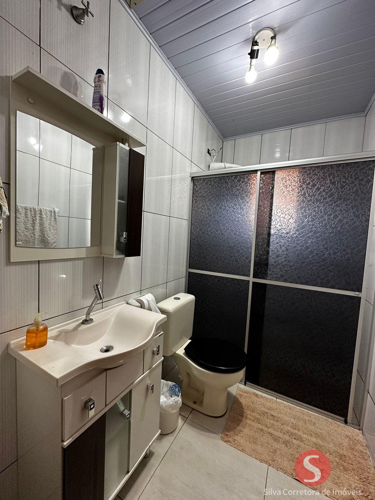 Casa a venda, localizada no Centro Sul, Dois Vizinhos-PR.