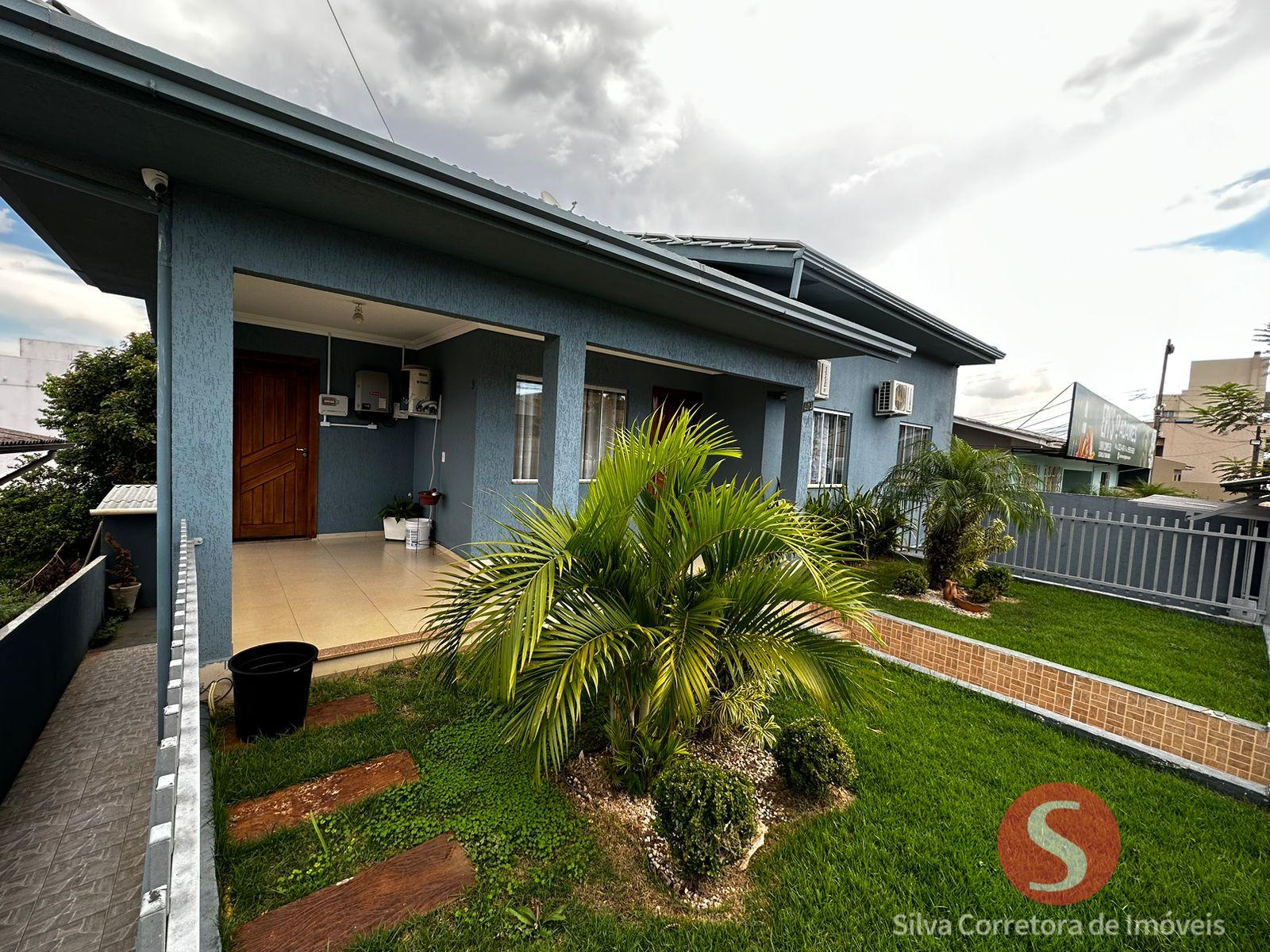 Casa a venda, localizada no Bairro So Francisco de Xavier, Dois Vizinhos-PR.