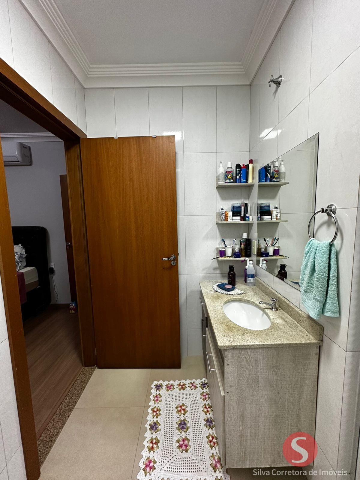 Casa a venda, localizada no Bairro So Francisco de Xavier, Dois Vizinhos-PR.