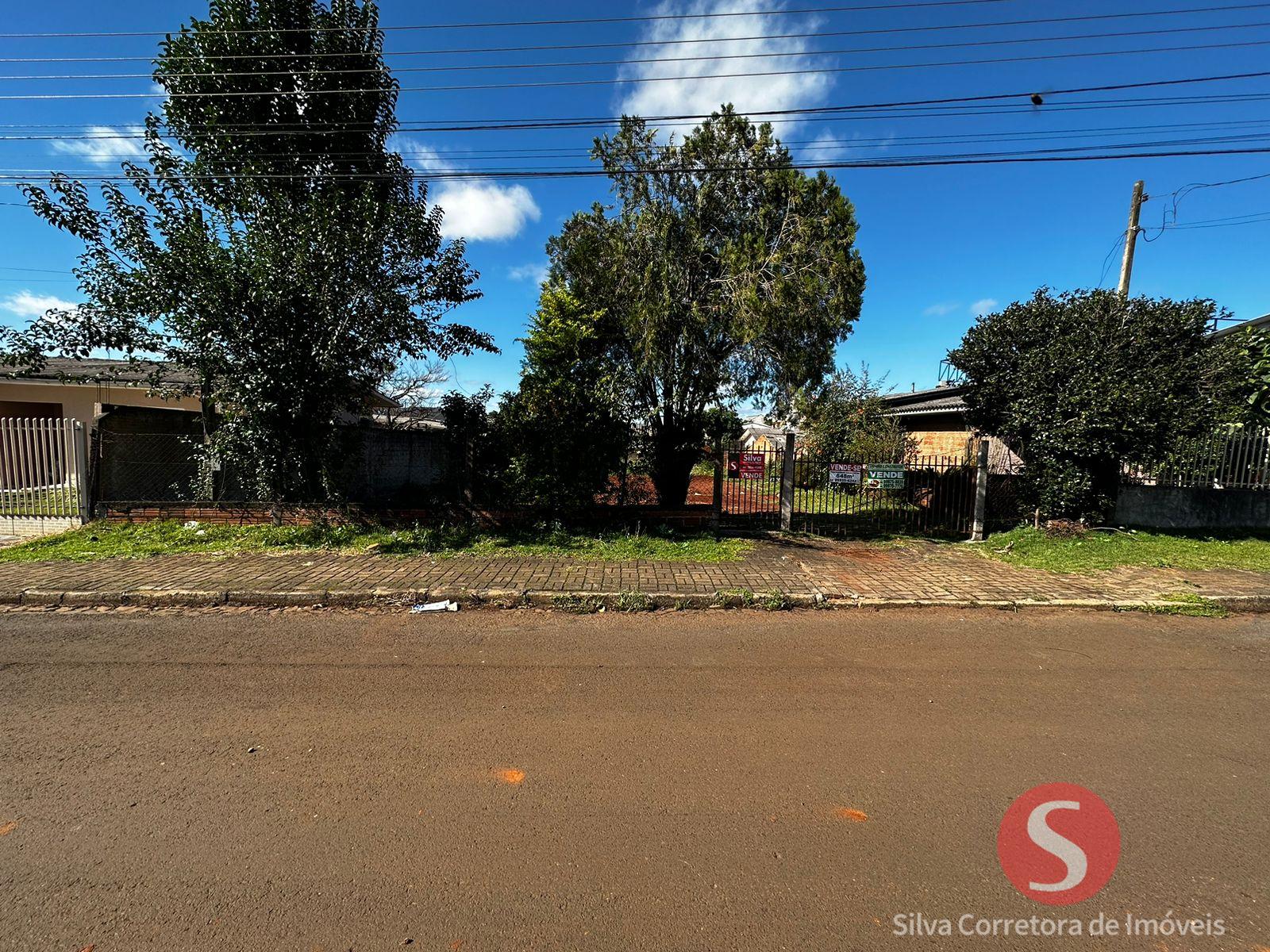 Lote a venda, localizado no Bairro Sagrada Familia, Dois Vizin...