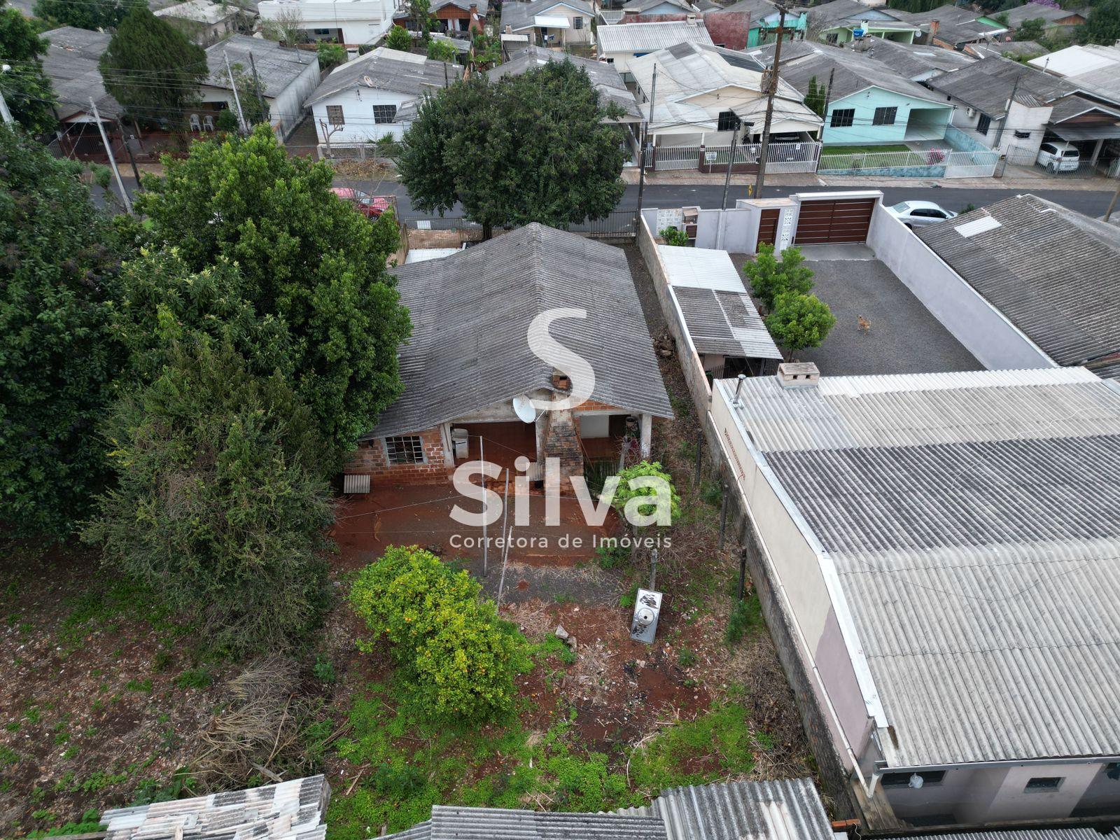 Casa a venda, localizada no Bairro Santa Luzia, Dois Vizinhos-PR.