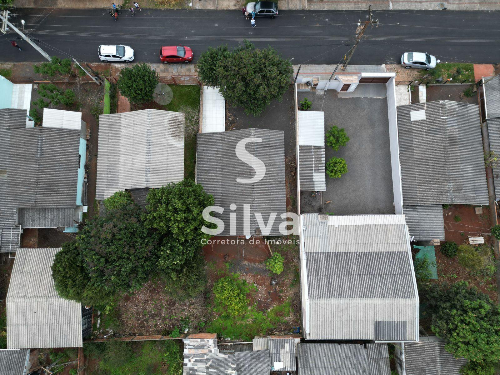 Casa a venda, localizada no Bairro Santa Luzia, Dois Vizinhos-PR.